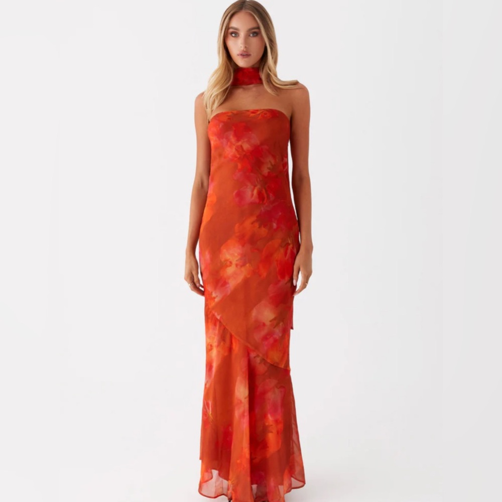 Elegant Floral Strapless Dress
